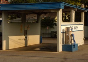 Manual car wash bay