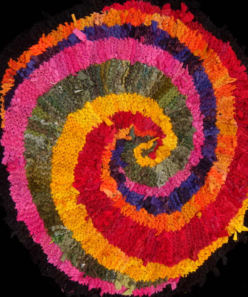 Colors of India spiral rug