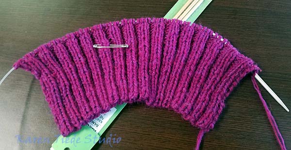 Ribbing. Pin marks 3.5".